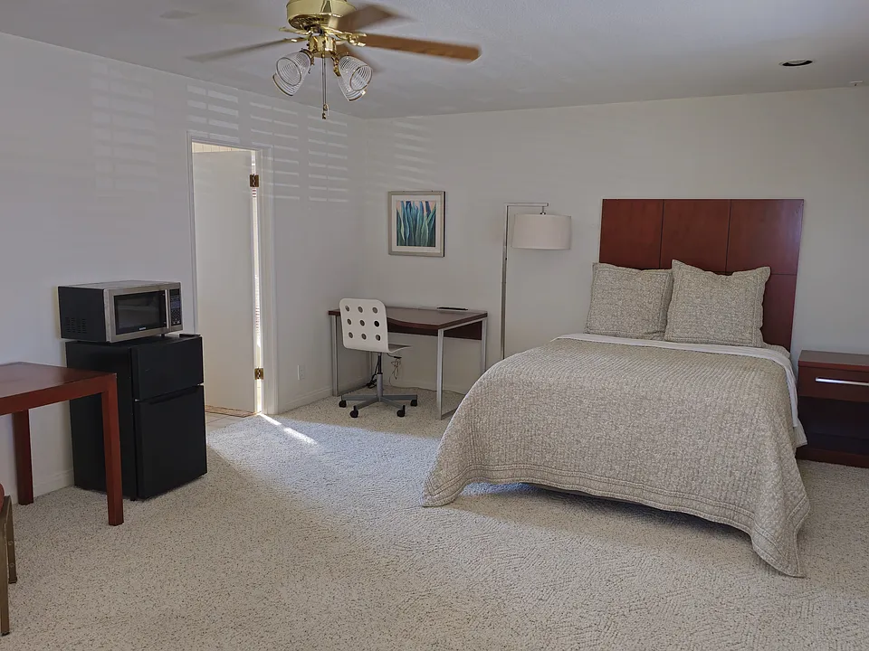 Santa Monica Cir