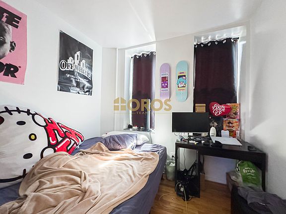 3rd image of 262 E 2nd St APT 3C