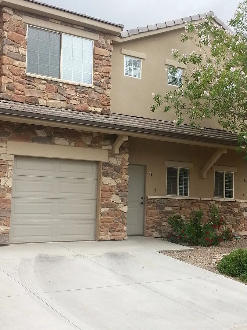 290 W Buena Vista Blvd — Photo 2
