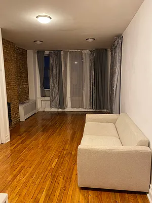 Rented by Sandra Greer Real Estate | media 10