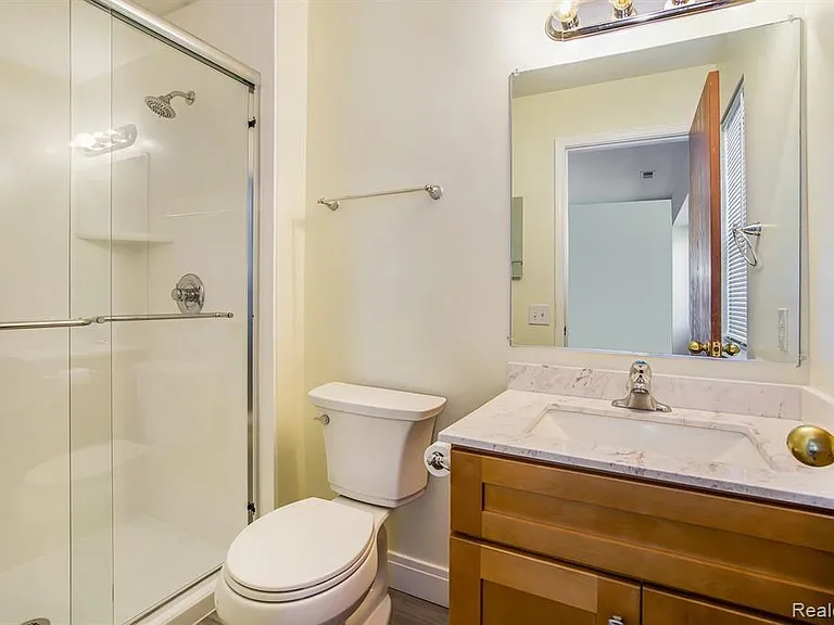 42672 Lilley Pointe Dr — Photo 8
