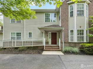 107 Forest Dr, Piscataway, NJ 08854