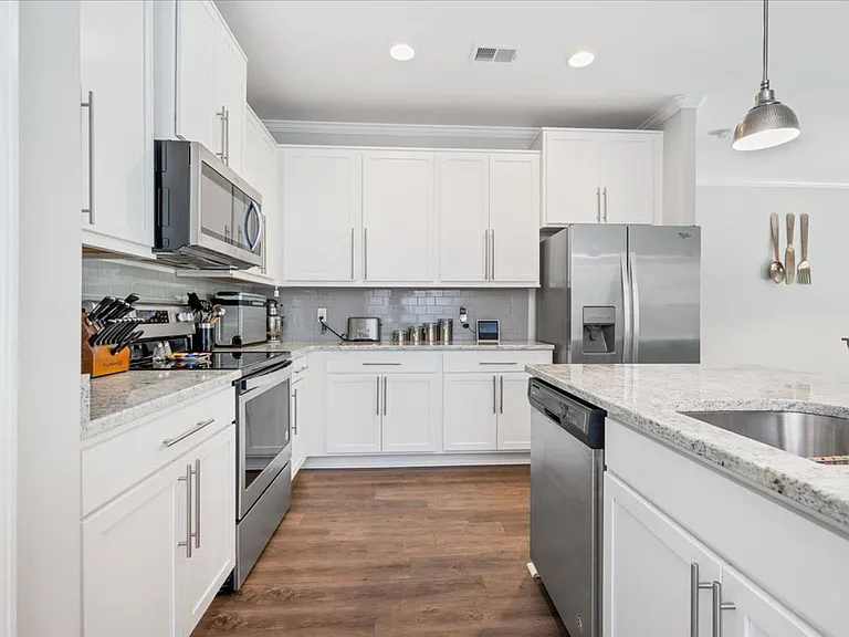 329 Sonoma Dr — Photo 8
