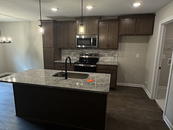 4th image of 318 Tisha Ct