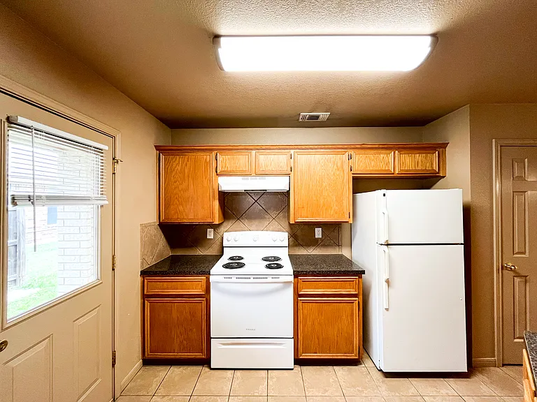 1305 Nicholas Cir #A — Photo 7