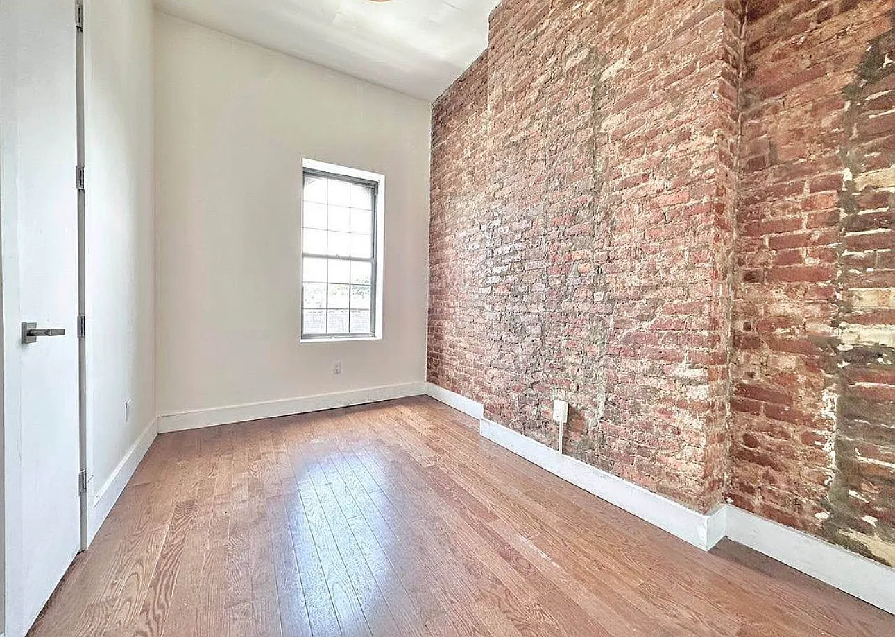 3 bed, $1,450 — Photo 2