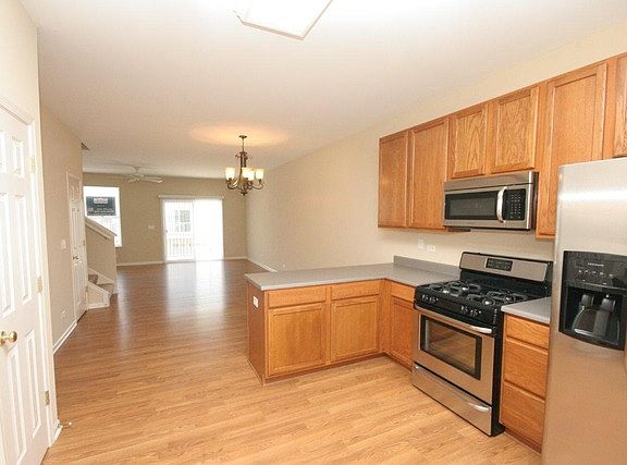 3rd image of 114 Jackson St #114