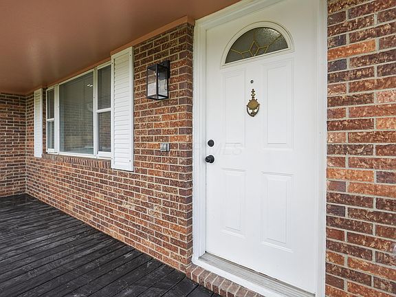 3rd image of 2564 Bryan Cir