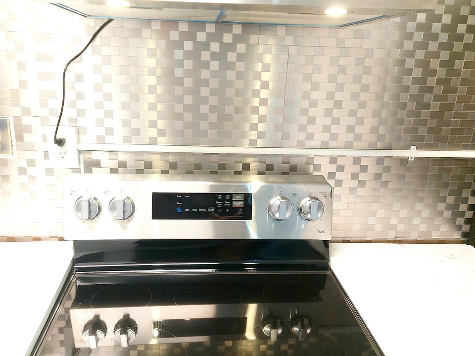 2nd image of 2201 Webster St #1/2