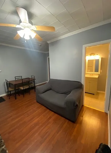1436 E Genesee St — Photo 2