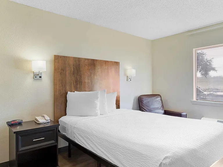 Superior Suite - 1 Queen Bed