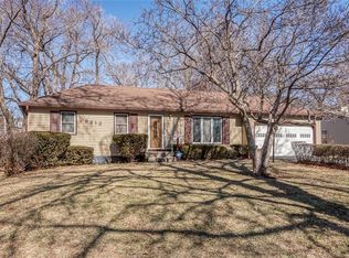 9812 E Gregory Blvd, Raytown, MO 64133