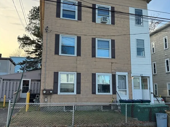 40 Edwards St, Fitchburg, MA 01420