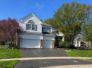 7781 Rippling Ridge Ct, Gurnee, IL 60031