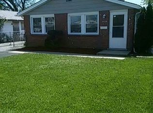 3229 Nelson Ave, Robbins, IL 60472