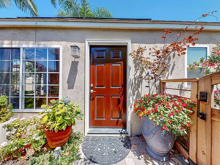 251 Avenida Rosa — Photo 3