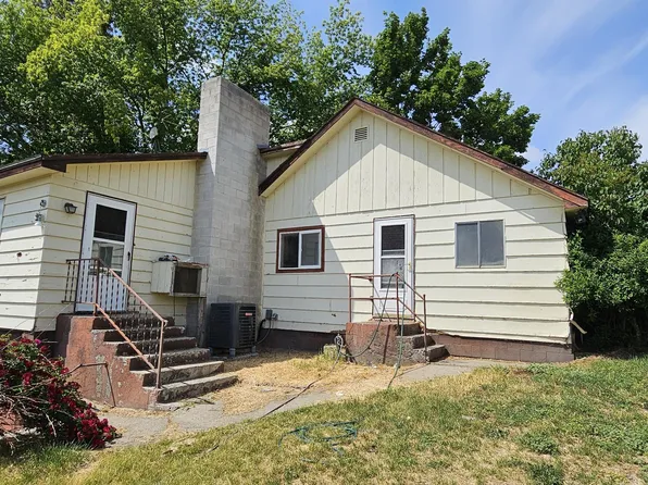 1481 Potter Rd, Tieton, WA 98947