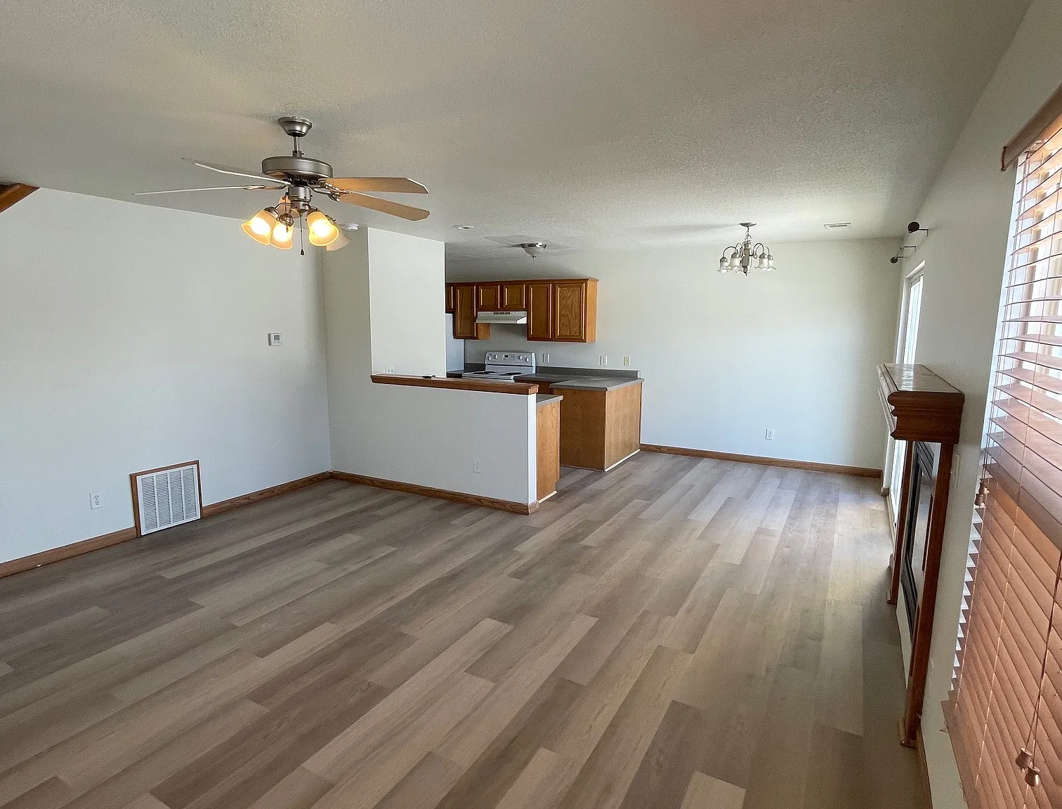 917 Whitetail Court - 1 — Photo 3