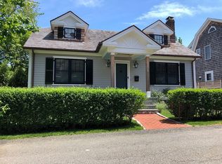 4 Champlin Pl, Newport, RI 02840