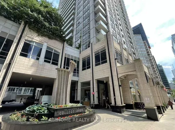 761 Bay St #2313, Toronto, ON M5G 2R2