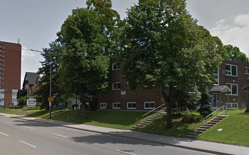 143 Oxford St E #2A