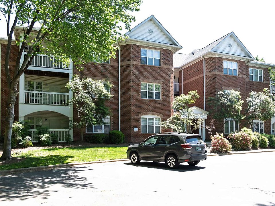 1st image of 5609 Fairview Rd APT 3