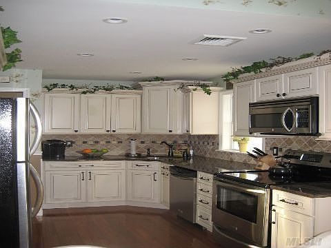 2nd image of 3692 Locust Ave