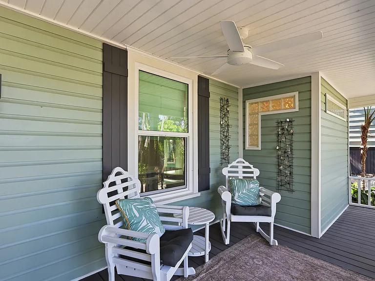 1611 Hyde Park St — Photo 37