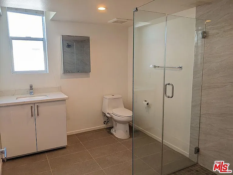 11260 Mississippi Ave #405 — Photo 14