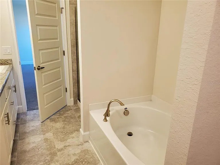 1138 Berry Ln — Photo 15