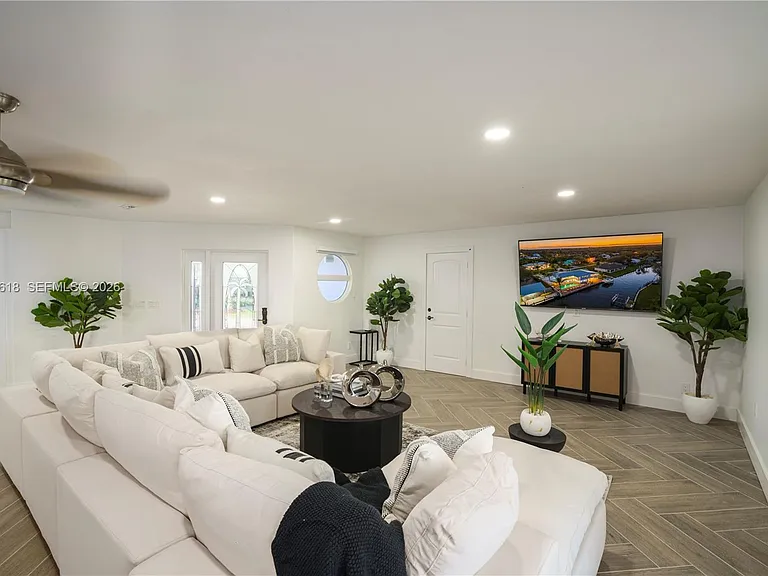 474 Peninsula Dr — Photo 13
