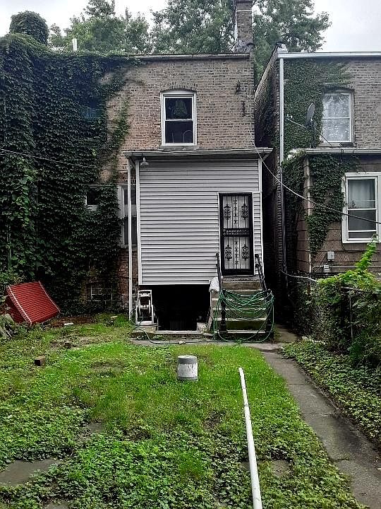 2nd image of 7015 S Prairie Ave