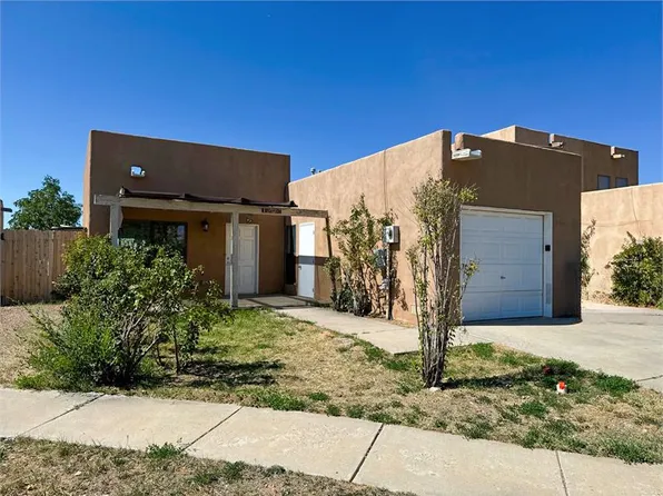 1060 Avenida Linda, Santa Fe, NM 87507