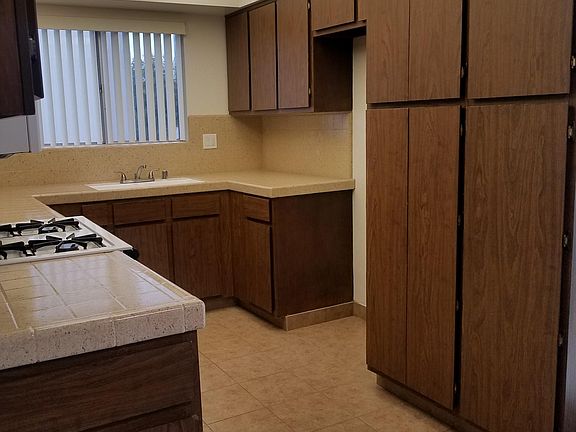 4th image of 1246 Euclid St APT 10