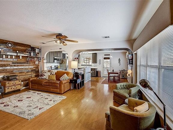 3rd image of 16904 Cactus Blossom Dr