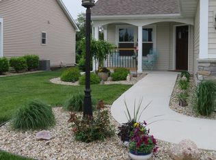 4 Tuscany Cir, Saginaw, MI