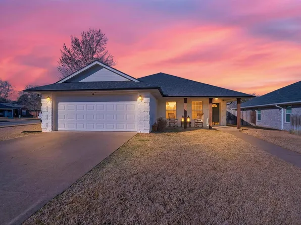 7032 La Hacienda Dr, Flint, TX 75762