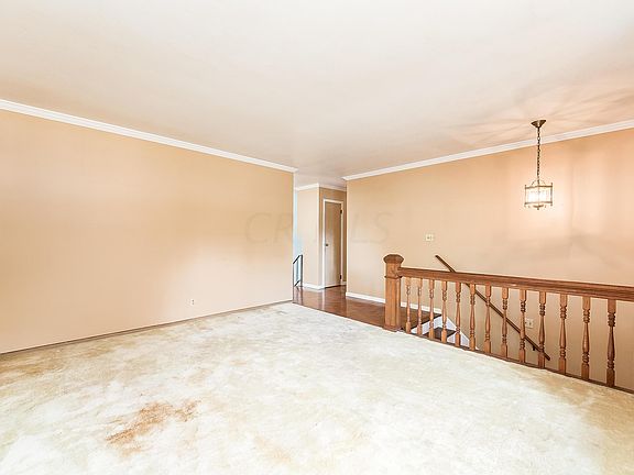 5th image of 321 Imperial Dr