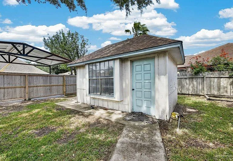 3101 Goldcrest Ave — Photo 15