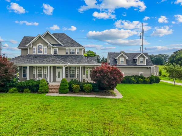 1578 Cedar School Rd, Dandridge, TN 37725