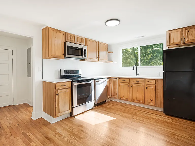 431 S Broad St #2 — Photo 1
