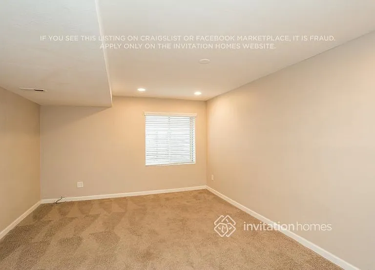 9829 Kenton Cir — Photo 10