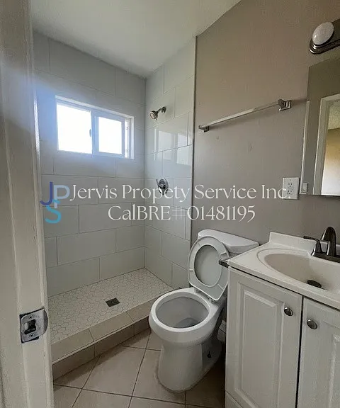 4550-4600 Santa Ana — Photo 13