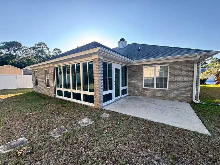 4091 Lakeshore Dr — Photo 5