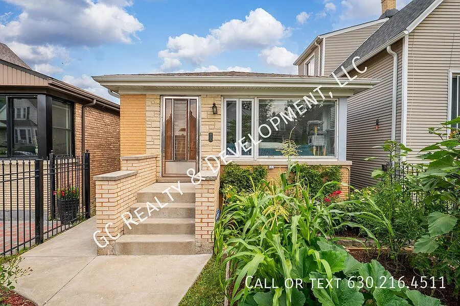 3712 W Concord Pl photo 1