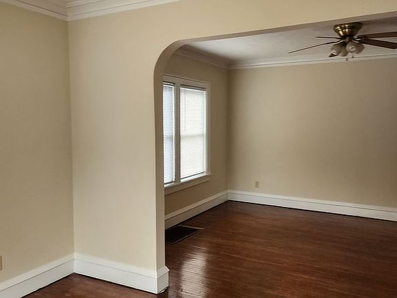 3rd image of 1306 N Main St