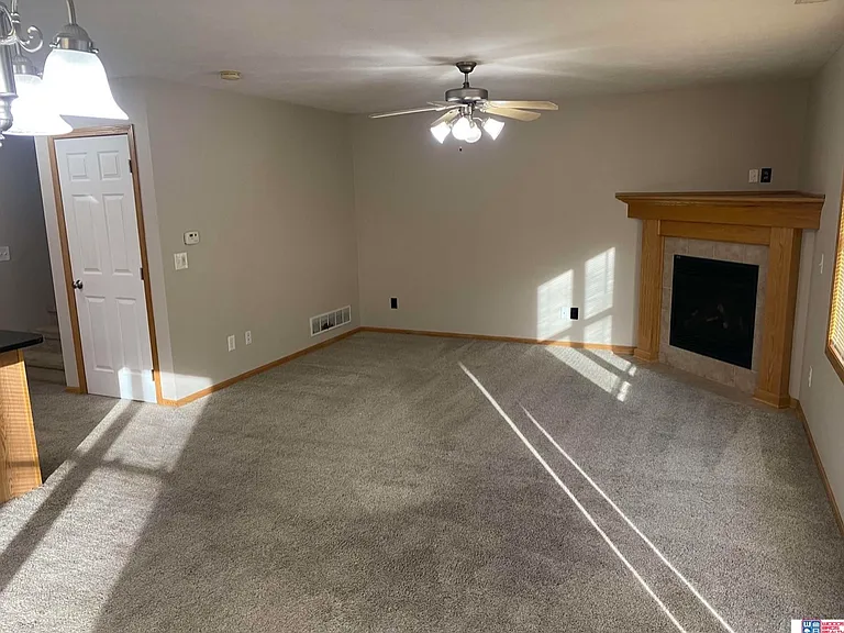 3543 McLaughlin Dr — Photo 5