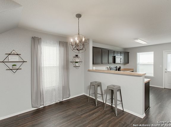 4th image of 3850 Sierra Birch
