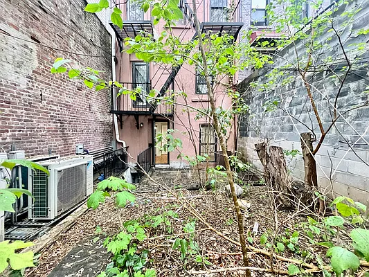 Rented by ERNY LLC | media 21