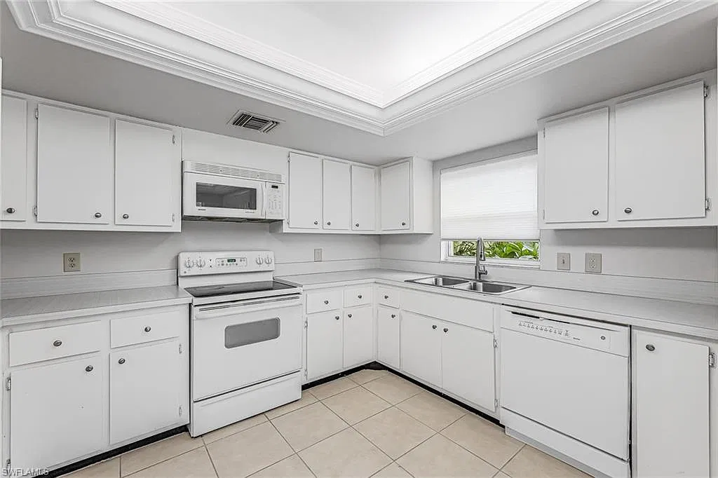 2 bed, 2.0 bath, 1160 sqft, $2,500 — Photo 4
